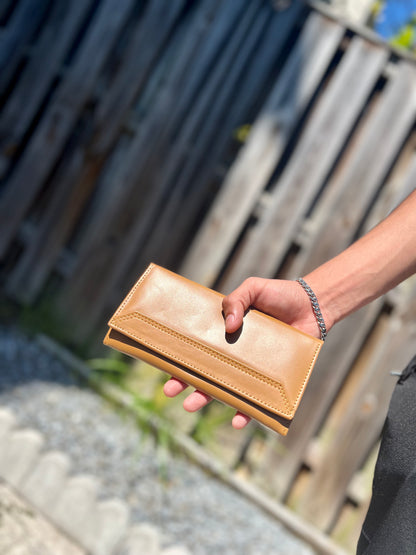 The Soofi Luxe Amber Leather Purse